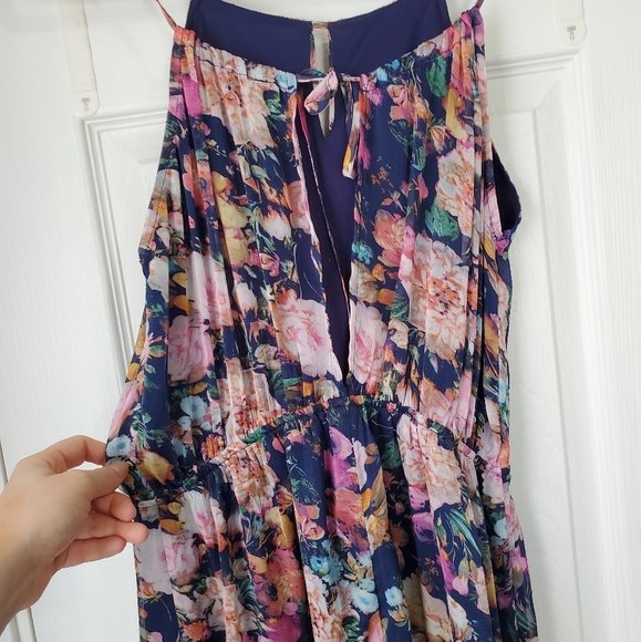 Floral Maxi Dress - Picture 2 of 11